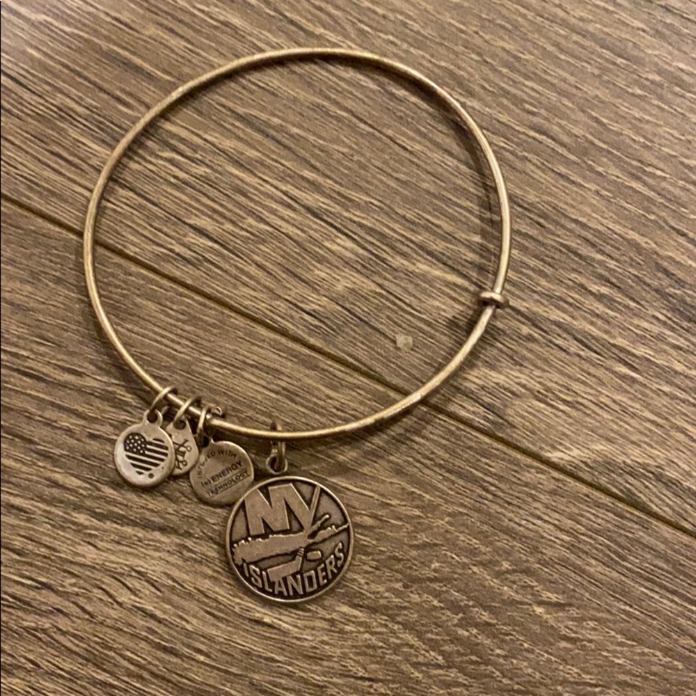 Alex and ani NY Islanders bangle